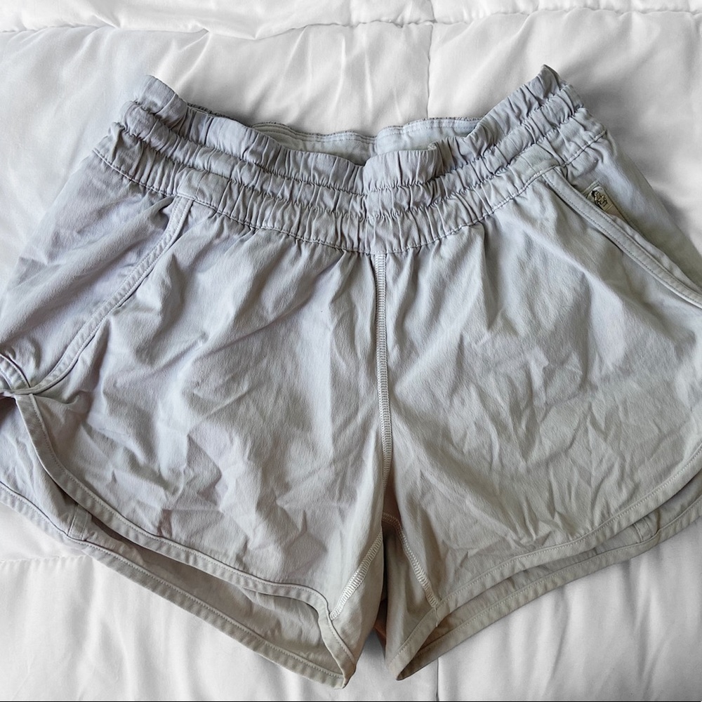 Lululemon Tracker Short V 4”